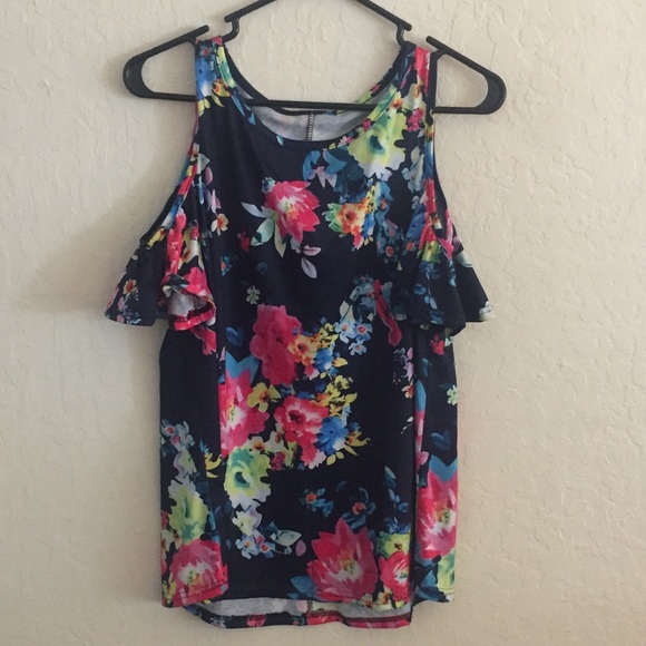 Tops - Brand new floral open shoulder